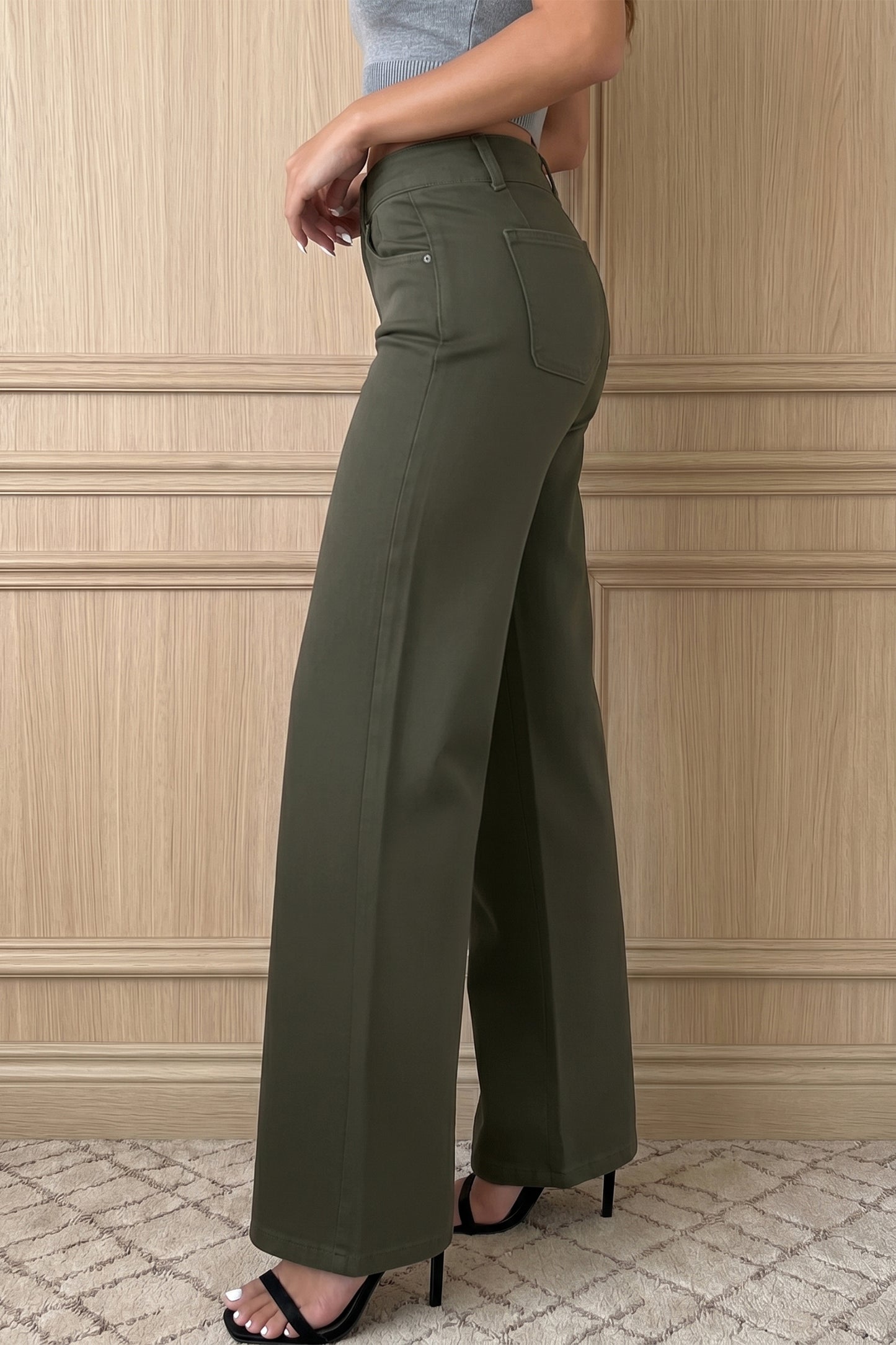 2-Button High Waist Wide Leg Jeans