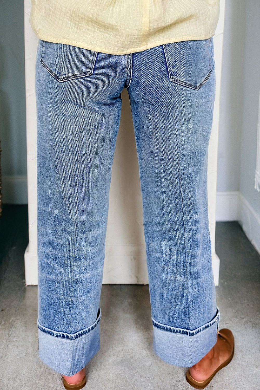 Cuffed High Waist Jeans