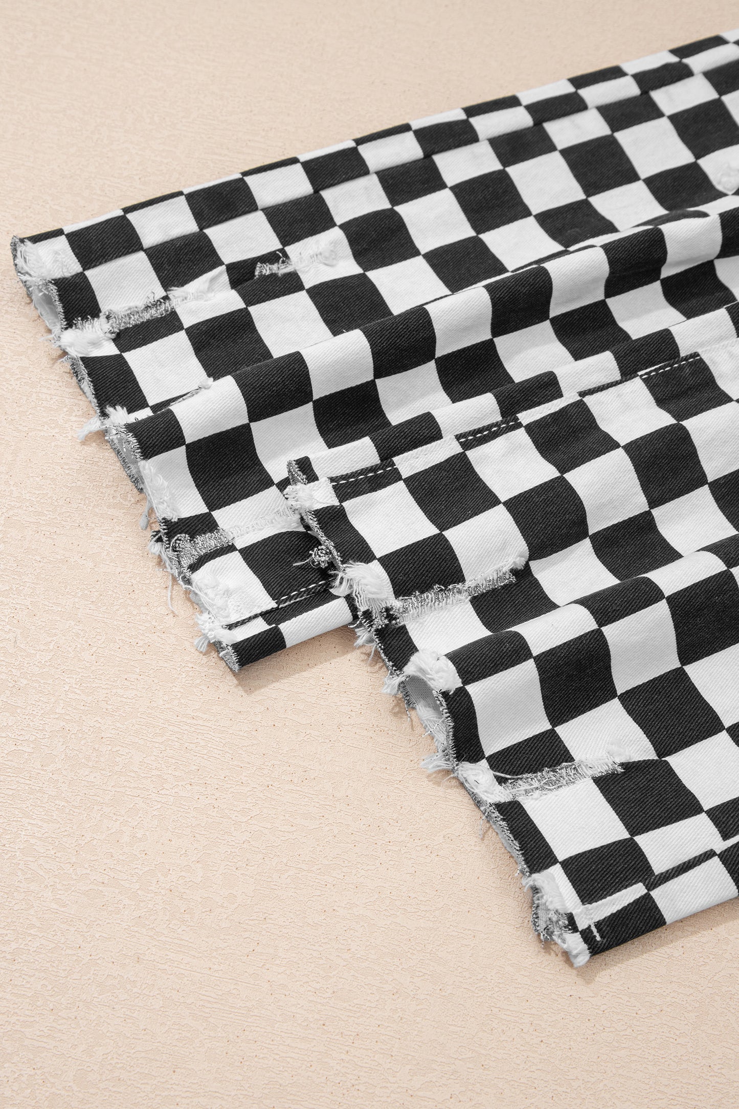 Checkerboard  Distressed  Raw Edge Cropped Jeans