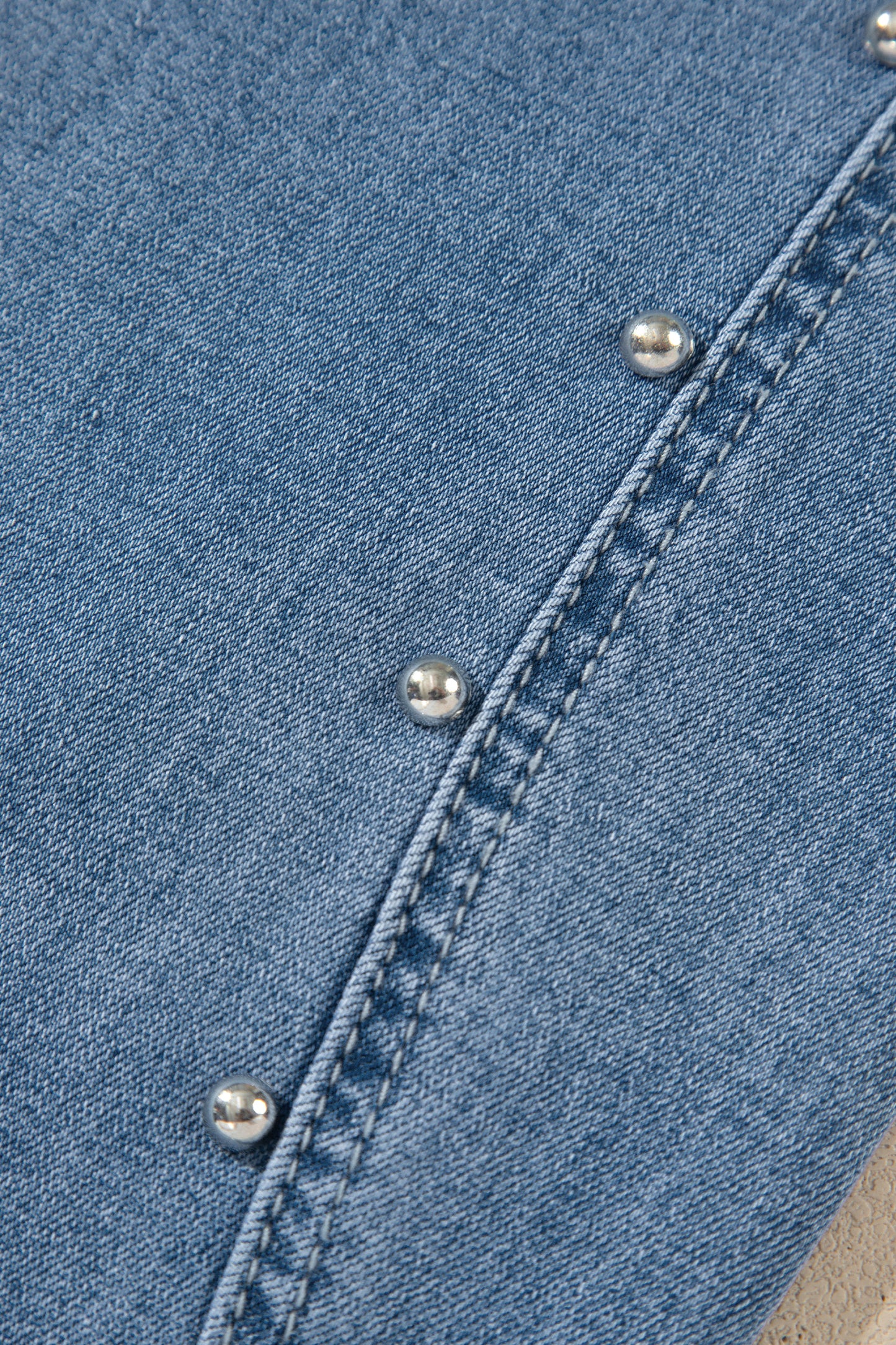 Side Seam Rivet Ankle Jeans
