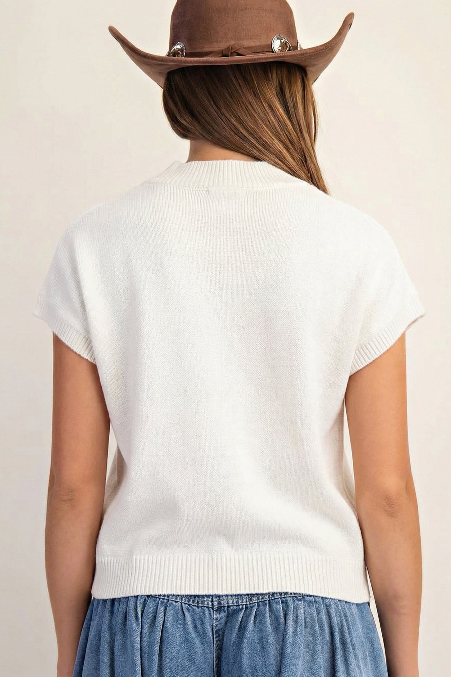 Horseshoes Ribbed Trim Mock Neck Short Sleeve Sweater