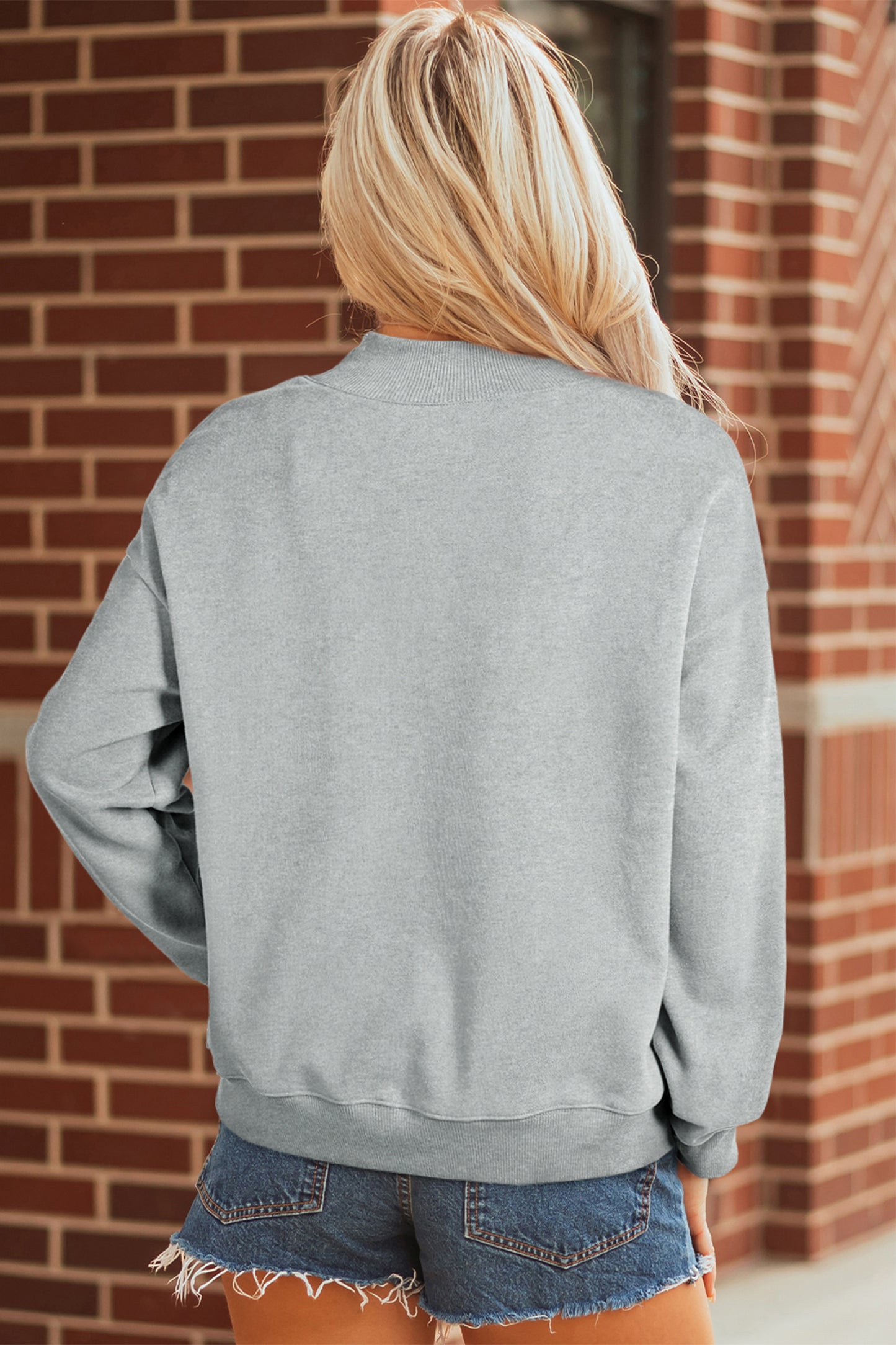 Rhinestone Skull Graphic Mock Neck Baggy Pullover Sweatshirt